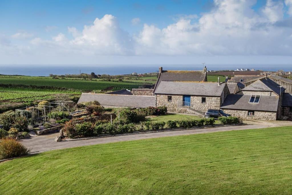 Porthcurno Barns, The Cart Lodge - Cosy Cottage, Walk To Porthcurno Beach, Pedn Vouder & Minack Theatre 펜젠스 외부 사진