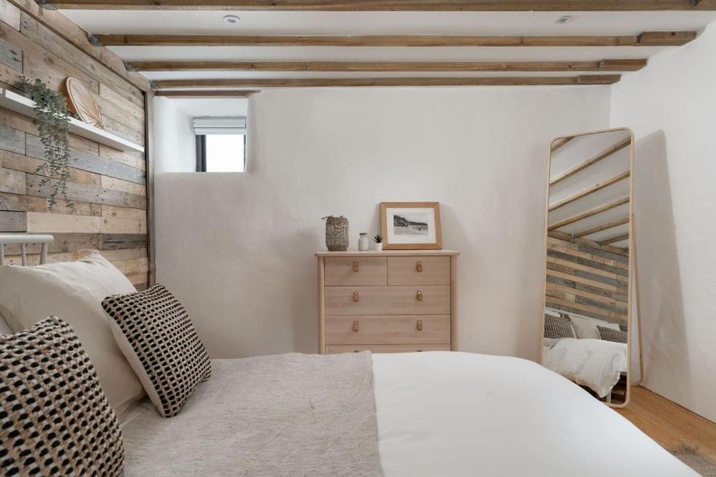 Porthcurno Barns, The Cart Lodge - Cosy Cottage, Walk To Porthcurno Beach, Pedn Vouder & Minack Theatre 펜젠스 외부 사진